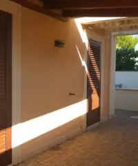 Villetta a sant' isidoro a 300 mt spiaggia