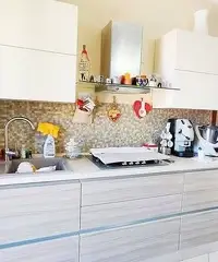 Appartamento 4 vani con Terrazza e Garage Mascaluc