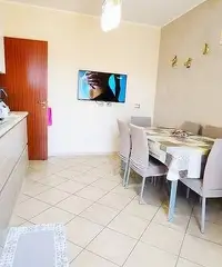 Appartamento 4 vani con Terrazza e Garage Mascaluc