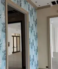 Due locali commerciali con corte interna Due locali commerciali con corte interna