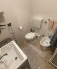 Appartamento recente con tre camere e due bagni