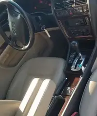 Audi A8 4.2 V 8 299 CV Audi A8 4.2 V 8 299 CV