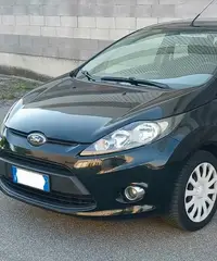 Ford Fiesta 1.2 BENZINA GPL 2012 TRATTABILE