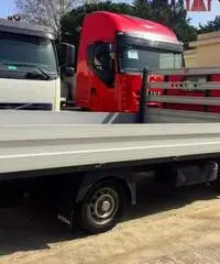 Nissan con cassone fisso Nissan con cassone fisso