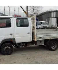 Camion nissan cabstar 7 posti cassone fisso Camion nissan cabstar 7 posti cassone fisso