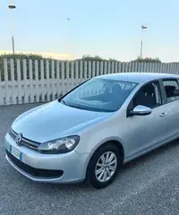 Volkswagen Golf 1.6 TDI DPF 5p. Highline Volkswagen Golf 1.6 TDI DPF 5p. Highline