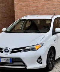 Toyota Auris Touring Sports 1.8 Hybrid Active Plus Toyota Auris Touring Sports 1.8 Hybrid Active Plus