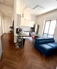 Elegante appartamento ristrutturato Elegante appartamento ristrutturato