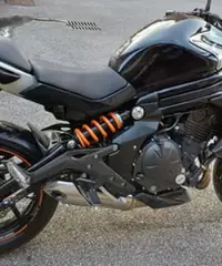 Kawasaki er6n top