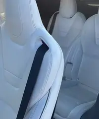 Tesla Model X 90D