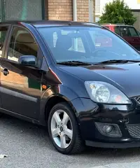 Ford Fiesta 1.4 TDCi 3p. Ghia Ford Fiesta 1.4 TDCi 3p. Ghia