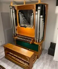 Organo a canne da donare urgentemente Organo a canne da donare urgentemente