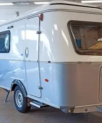 Eriba Touring 310 - Caravan con tetto sollevabile