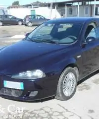 ALFA ROMEO 147 AUTOVETTURA 5 porte diesel del 2005 ALFA ROMEO 147 AUTOVETTURA 5 porte diesel del 2005