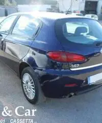 ALFA ROMEO 147 AUTOVETTURA 5 porte diesel del 2005 ALFA ROMEO 147 AUTOVETTURA 5 porte diesel del 2005