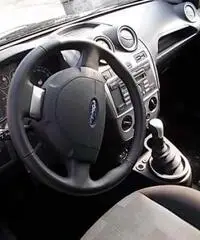 Ford Fiesta 1.2 16V 3p. Titanium Ford Fiesta 1.2 16V 3p. Titanium