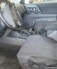 Mitsubishi pajero autocarro 4 posti Mitsubishi pajero autocarro 4 posti