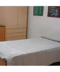 Singola a ragazzo pref. Lavoratore di fronte metro b monti t Singola a ragazzo pref. Lavoratore di fronte metro b monti t