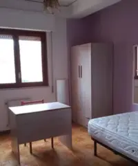 Camere arredate in Via Perez per studentesse Camere arredate in Via Perez per studentesse