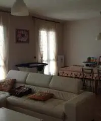 Villa di 7 locali in Affitto - zona MORRONA Villa di 7 locali in Affitto - zona MORRONA