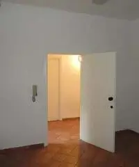 Rimini Centro ufficio 1 vano con sala attesa e bagno