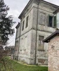 Villa stile Liberty del 1900 indipendente con giardino Alseno  (PC)