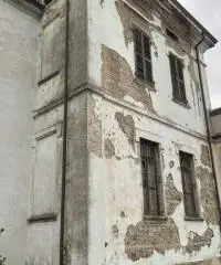 Villa stile Liberty del 1900 indipendente con giardino Alseno  (PC)