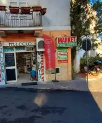 Ceditura negozio alimentari-salumeria Ceditura negozio alimentari-salumeria