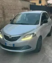 Lancia ypsilon Lancia ypsilon