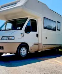 Camper Fiat ducato 2.5 tdi 6 posti letto in coda Camper Fiat ducato 2.5 tdi 6 posti letto in coda