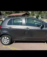 Toyota Yaris 1.0 5 porte