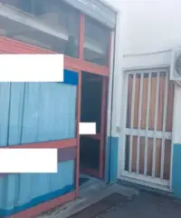 Capannone, magazzino e uffici in buono stato