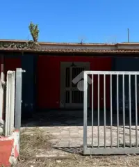 PORZIONE DI TRIFAMILIARE A CASTEL VOLTURNO PORZIONE DI TRIFAMILIARE A CASTEL VOLTURNO