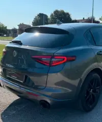 Alfa Romeo Stelvio Q4 AT8 2.2 Diesel 210 Cv Veloce