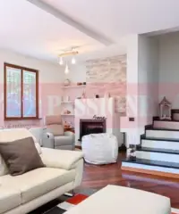 SERIATE VILLETTA CON GIARDINO TAVERNA E BOX DOPPIO