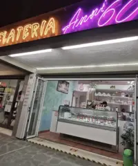 Gelateria artigianale sul lungomare Gelateria artigianale sul lungomare