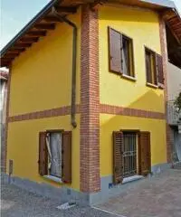 Somma Vesuviana: Rudere indipendente in centro