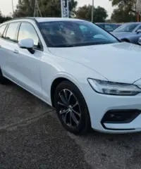 VOLVO V60 D4 Geartronic Inscription IVA COMPRESA VOLVO V60 D4 Geartronic Inscription IVA COMPRESA