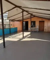 Negozio a Montescudo-Monte Colombo, 4 locali Negozio a Montescudo-Monte Colombo, 4 locali