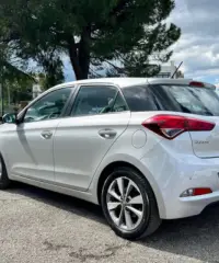 Hyundai i20 1.2 84 CV 5 porte Econext Comfort Hyundai i20 1.2 84 CV 5 porte Econext Comfort