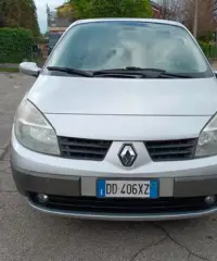 Renault Scenic 1.9 dCi/130CV Luxe Renault Scenic 1.9 dCi/130CV Luxe