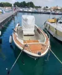 Barca a motore Barca a motore