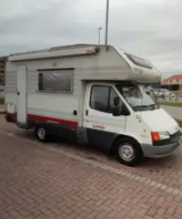 Camper compatto da 5,56mt 2.5 80cv Camper compatto da 5,56mt 2.5 80cv