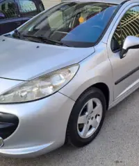 Peugeot 207 1.4 88CV 5p. XS GPL Peugeot 207 1.4 88CV 5p. XS GPL