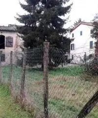 Casa indipendente a Lucca