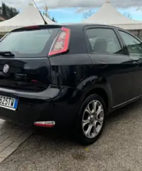 Fiat Punto Evo 1.3 Mjt S&S Blue&Me Fiat Punto Evo 1.3 Mjt S&S Blue&Me