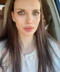 Pronta a scoprire nuovi orizzonti insieme a te Pronta a scoprire nuovi orizzonti insieme a te