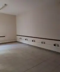 PALAZZETTO TERRA-CIELO CON SCOPERTO DI PROPRIETA' PALAZZETTO TERRA-CIELO CON SCOPERTO DI PROPRIETA'