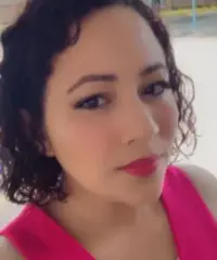Pronta a scoprire nuovi orizzonti insieme a te Pronta a scoprire nuovi orizzonti insieme a te