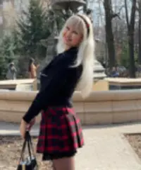 Lei cerca lui, una relazione seria